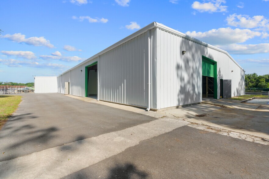 More Photos Of 13595 SE 31st Ave, Summerfield Warehouse For Sale