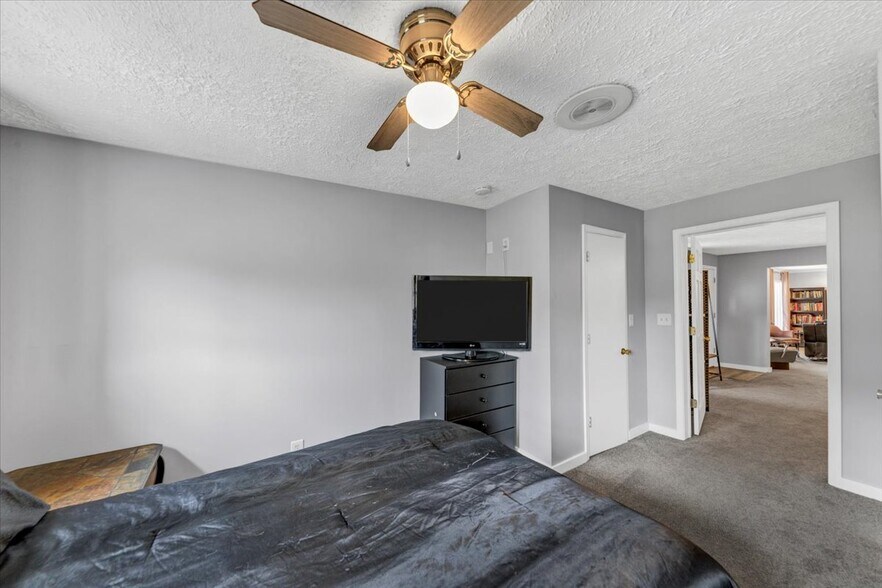 More Photos Of 6071 N Main St SE, Acworth Flex For Sale