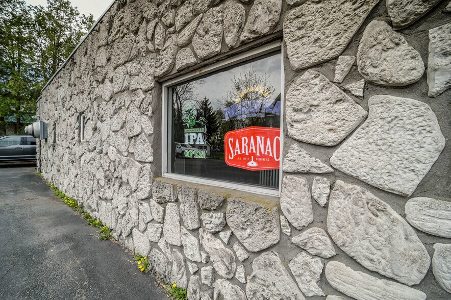 More Photos Of 157 Whitesboro St, Yorkville Storefront For Sale