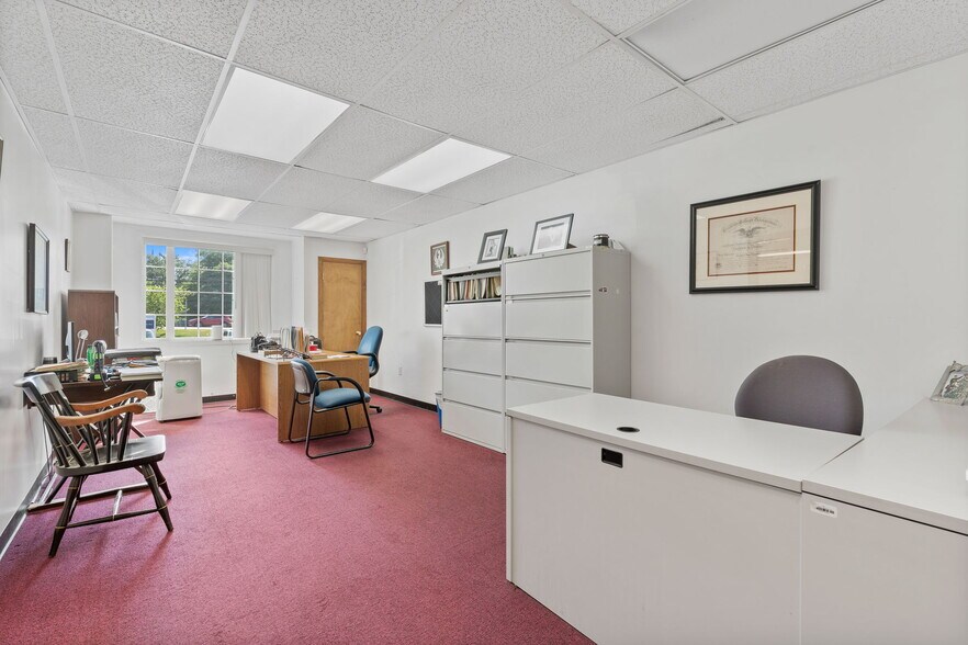 More Photos Of 850 E Industrial Park Dr, Manchester Industrial For Sale