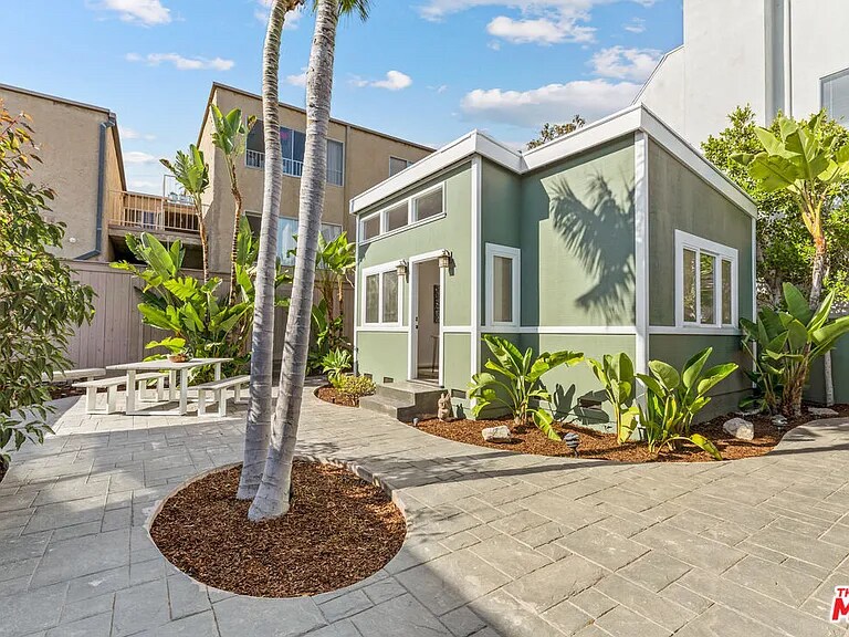 More Photos Of 607 Ashland, Santa Monica Multifamily For Sale