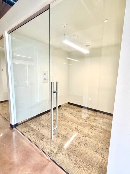 More Photos Of 1004-1028 E Washington Ave, Madison Apartments For Lease