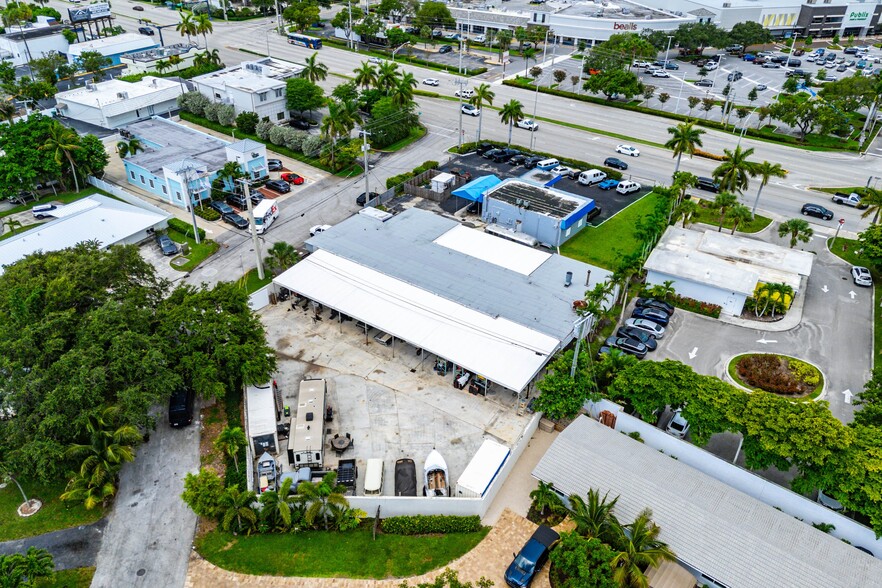 More Photos Of 1941 NE 34th Ct, Lighthouse Point Freestanding For Sale