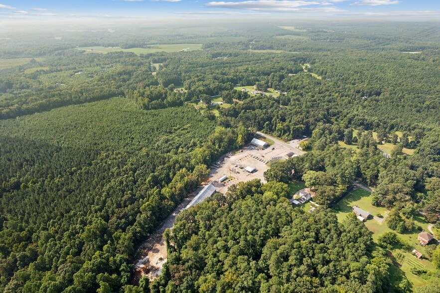 More Photos Of 14417 Courthouse Rd, Dinwiddie Flex For Sale