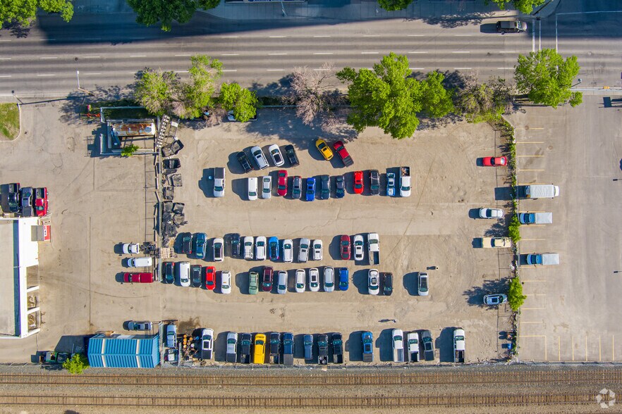 More Photos Of 1009D 9th Ave SW, Calgary Parking Lot For Sale
