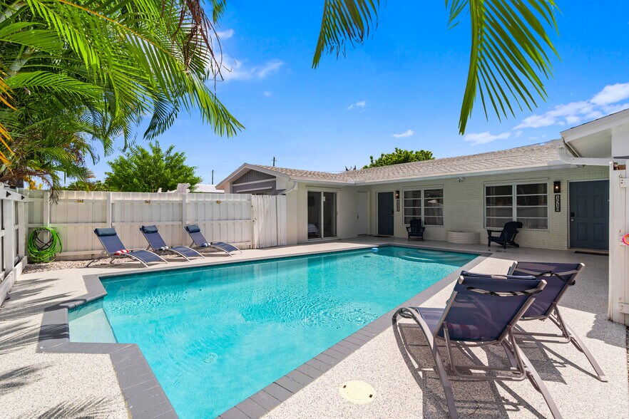 Primary Photo Of 1520 NE 51st St, Fort Lauderdale Apartments For Sale
