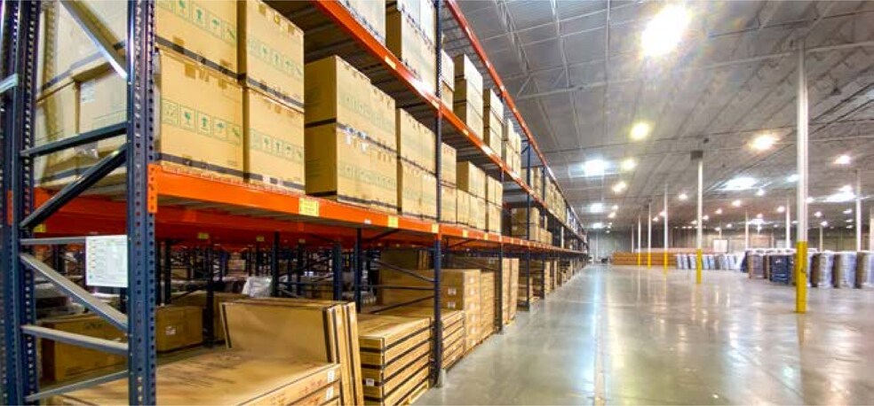 More Photos Of 6900 S International Pky, McAllen Warehouse For Lease