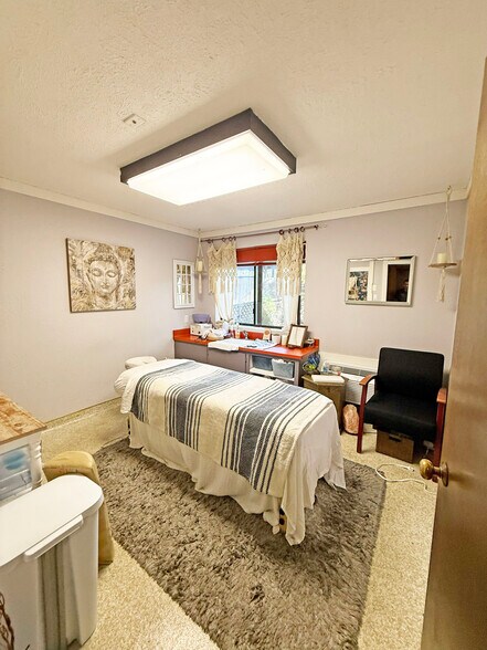 More Photos Of 1025 5th St, Novato Office For Sale