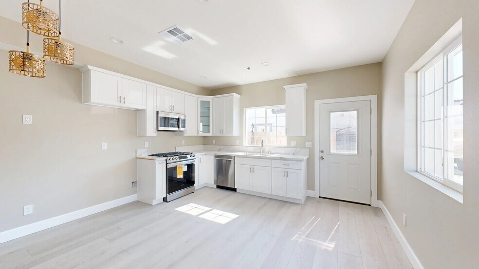 More Photos Of 15909 Merrill Ave, Fontana Apartments For Sale