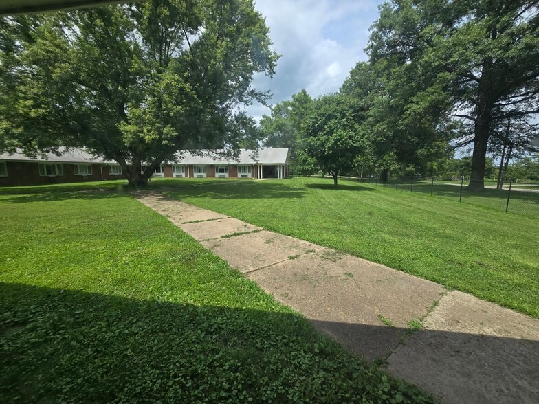 More Photos Of 300 Cedar St, Tarkio Skilled Nursing Facility For Sale