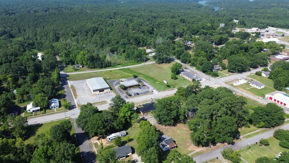 More Photos Of 253 E Savannah St, Calhoun Falls Freestanding For Sale