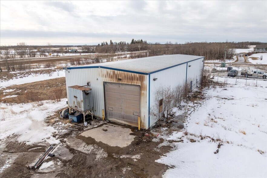 More Photos Of 51001 Range 192 rd, Tofield Industrial For Sale