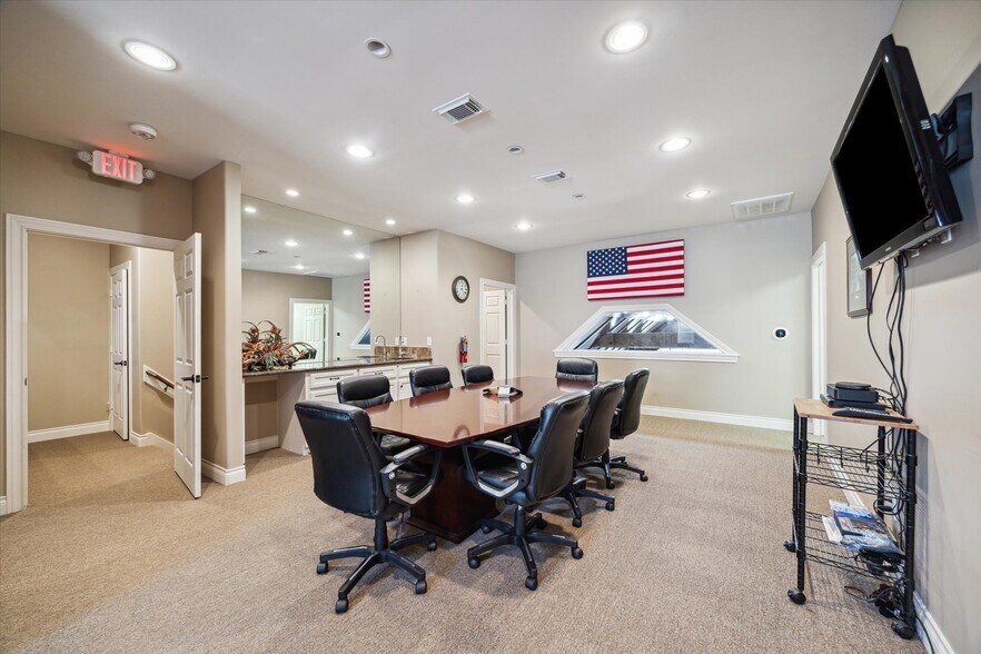 More Photos Of 435 Mason Park Blvd, Katy Loft Creative Space For Sale