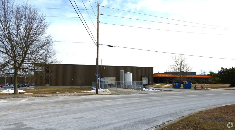 More Photos Of 527 Pleasant St, Attleboro Manufacturing For Lease