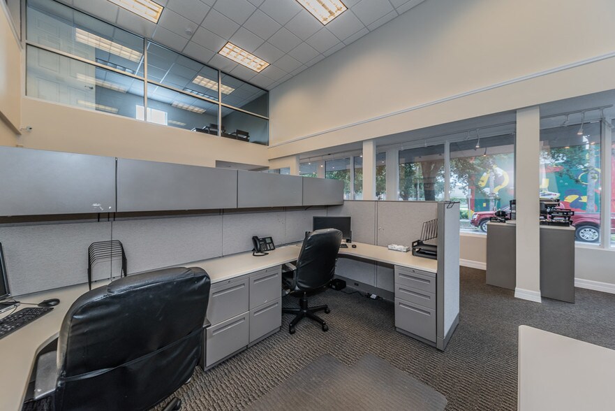 More Photos Of 1663 1st Ave S, Saint Petersburg Office Residential For Lease