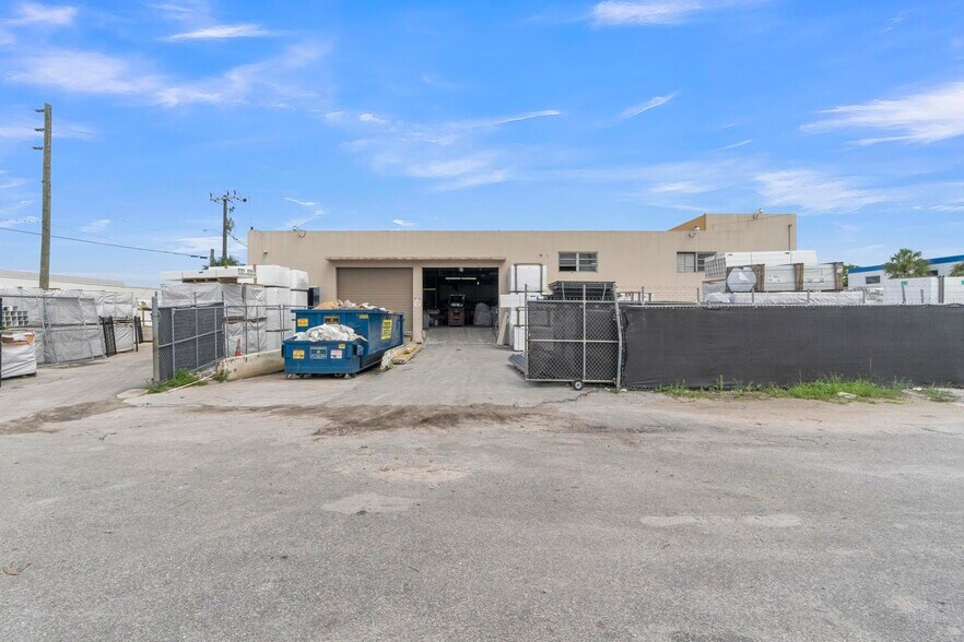 More Photos Of 821-841 NW 57th Pl, Fort Lauderdale Manufacturing For Lease