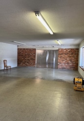 More Photos Of 89 W Salisbury St, Denton Flex For Sale