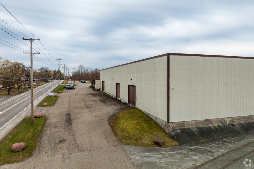 More Photos Of 4522 Wetzel Rd, Liverpool Manufacturing For Lease