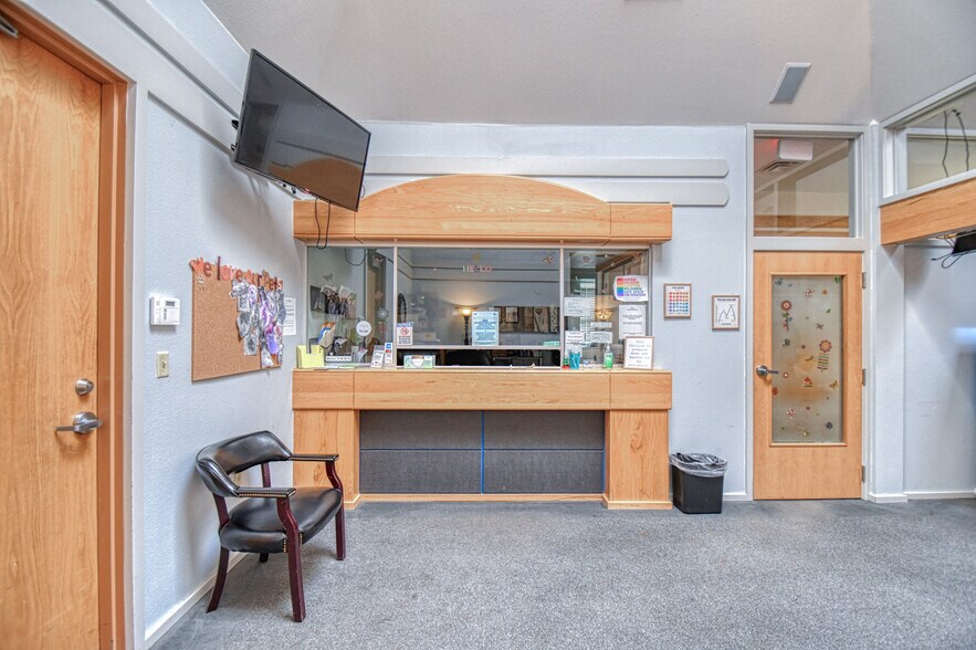 More Photos Of 3280 Marshall Ave, Norman Office For Sale