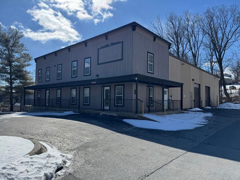 Primary Photo Of 10714-10716 Reisterstown Rd, Owings Mills Warehouse For Lease