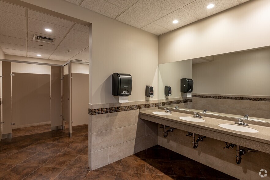 More Photos Of 101 Merritt Blvd, Trumbull Office For Lease