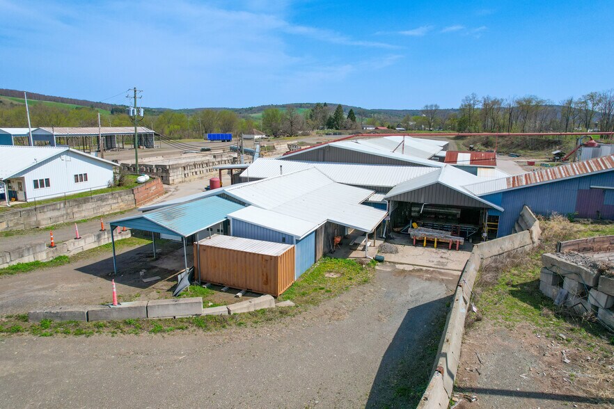 More Photos Of 224 County Road 26, Nineveh Lumberyard For Sale