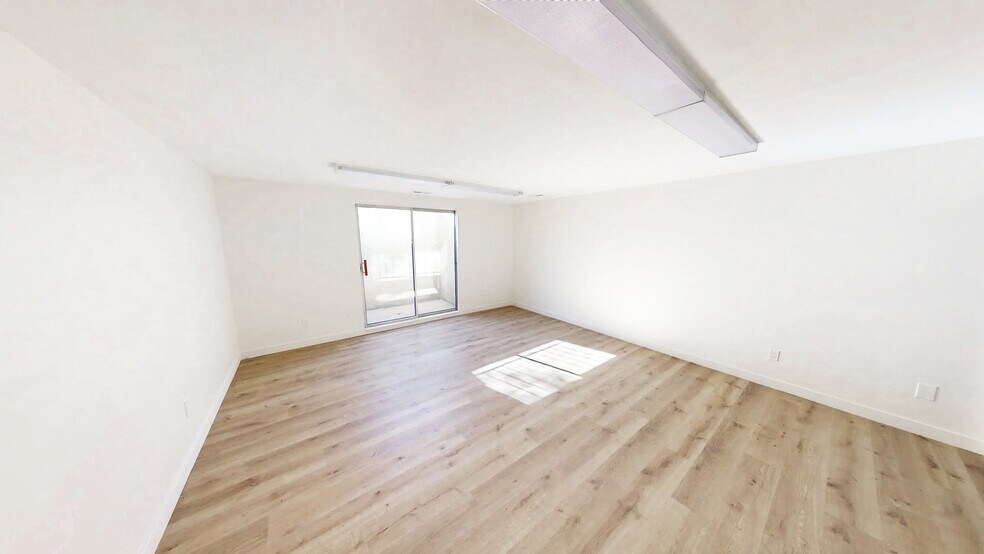 More Photos Of 1920 W 5200 S, Roy Office For Lease