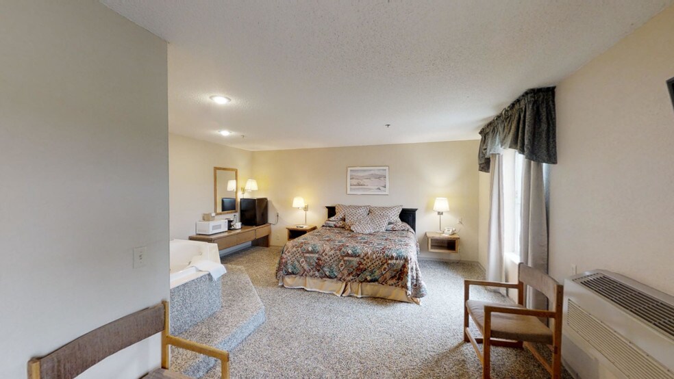More Photos Of 960 2nd St NW, Aitkin Hotel For Sale