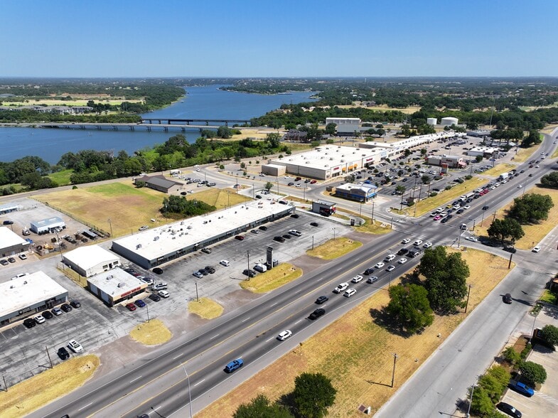 More Photos Of 1342 E Highway 377, Granbury Showroom For Sale