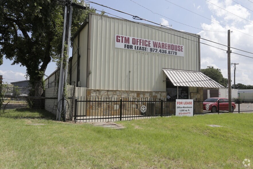 More Photos Of 1047 E Highway 121, Lewisville Self Storage For Lease