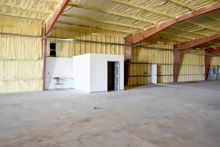 More Photos Of 1104 Constitution Dr, Trinidad Manufacturing For Sale