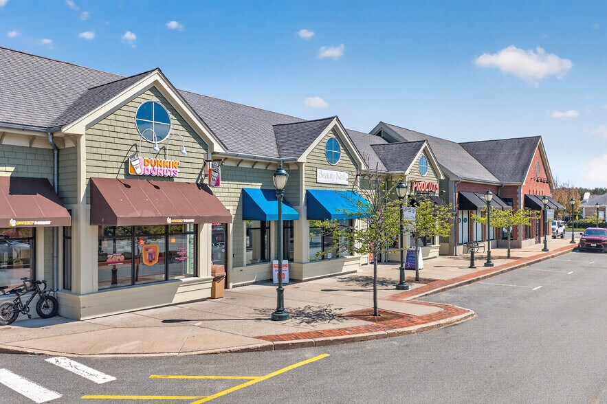 More Photos Of 650 Falmouth Rd, Mashpee Unknown For Lease