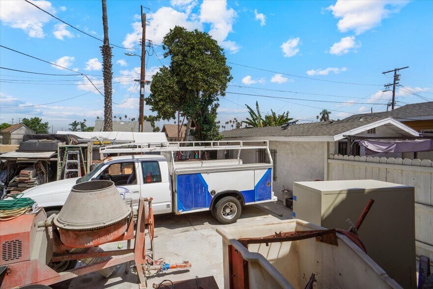 More Photos Of 1739 W 53rd St, Los Angeles Multifamily For Sale