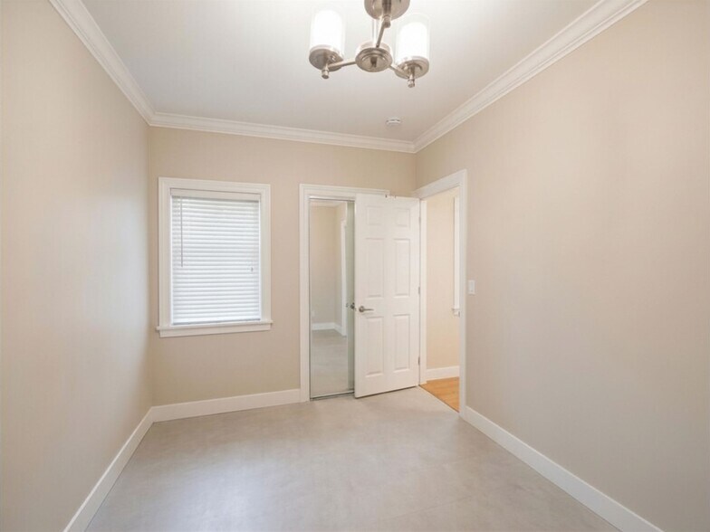 More Photos Of 2554 37th St, Astoria Apartments For Sale