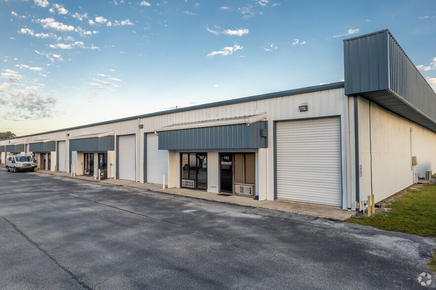 Primary Photo Of 1335 Bennett Dr, Longwood Warehouse For Lease