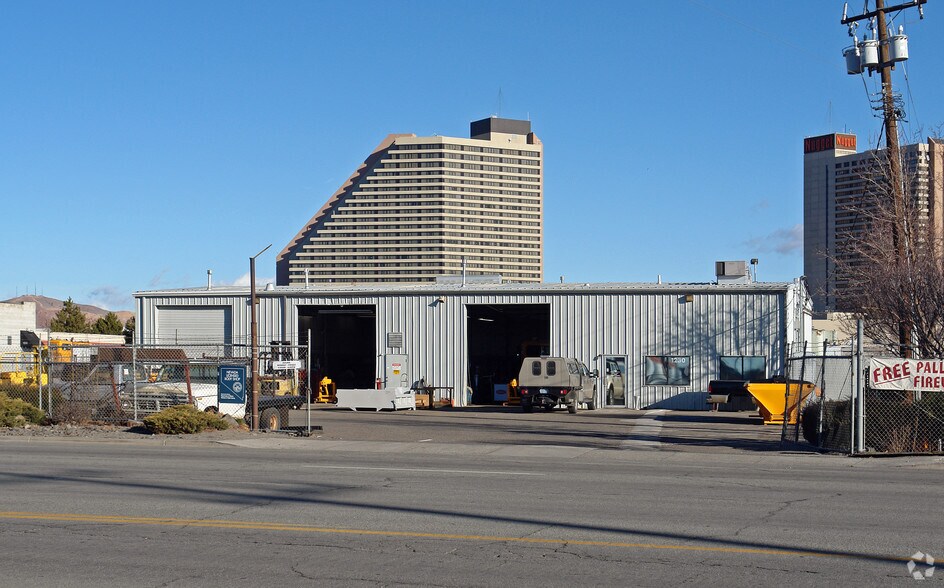 More Photos Of 1230 Glendale Ave, Sparks Warehouse For Lease