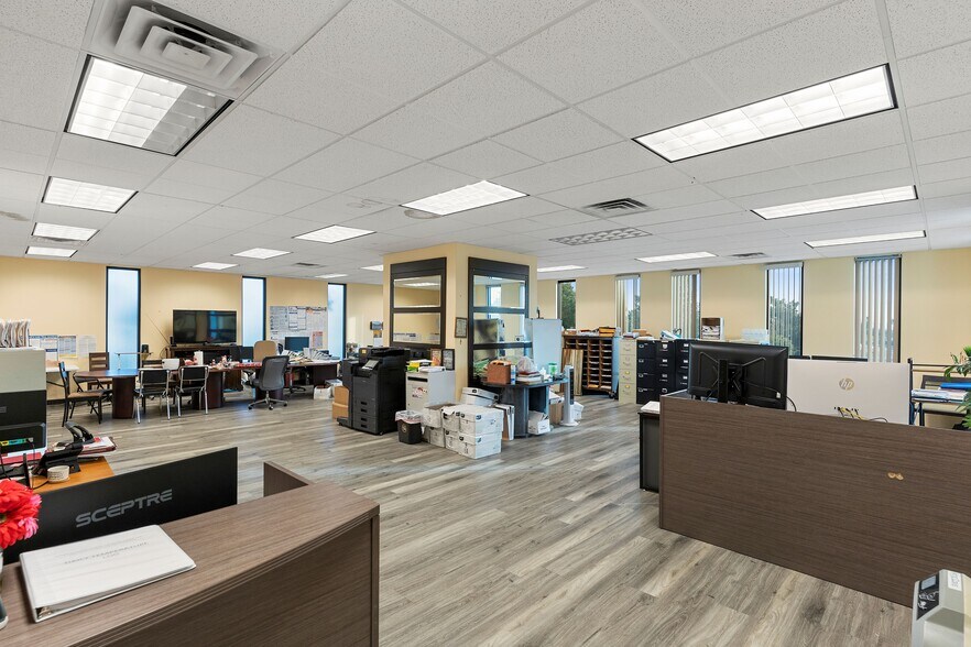 More Photos Of 3920-3930 E Patrick Ln, Las Vegas Loft Creative Space For Sale