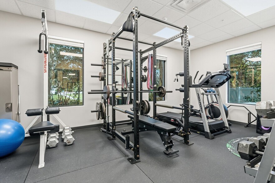 More Photos Of 131 S Country Club Rd, Lake Mary Office For Sale