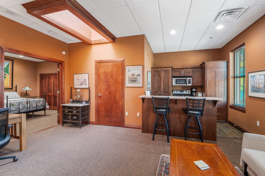 More Photos Of 111 N Broadway St, Green Bay Office Residential For Sale