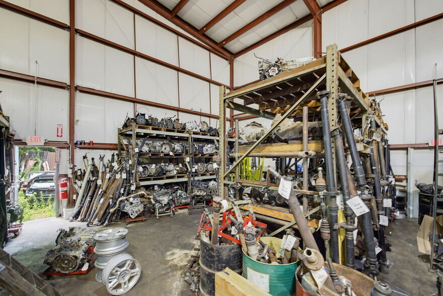 More Photos Of 428 Railroad St, Thomaston Industrial For Sale