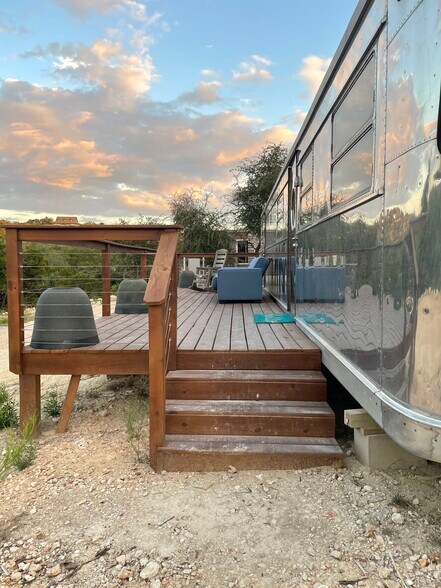 More Photos Of 530 Pioneer Trl, Dripping Springs Specialty For Sale