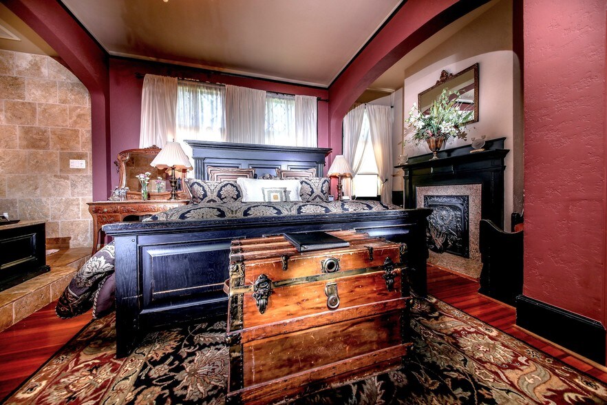 More Photos Of 288 Montford Ave, Asheville Hospitality For Sale