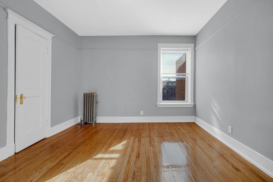 More Photos Of 4533-4547 S Calumet Ave, Chicago Apartments For Sale