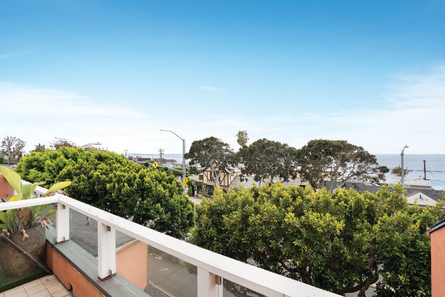 More Photos Of 1100 S Coast Hwy, Laguna Beach Office For Sale