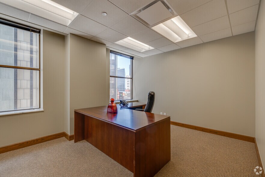 More Photos Of 401 S Boston Ave, Tulsa Office For Lease
