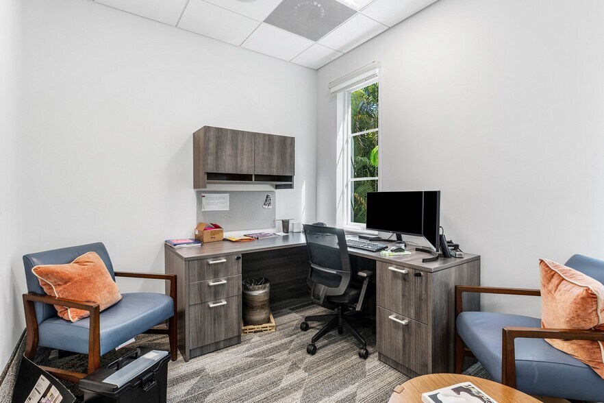 More Photos Of 226 Palm Ct, Delray Beach Medical For Sale