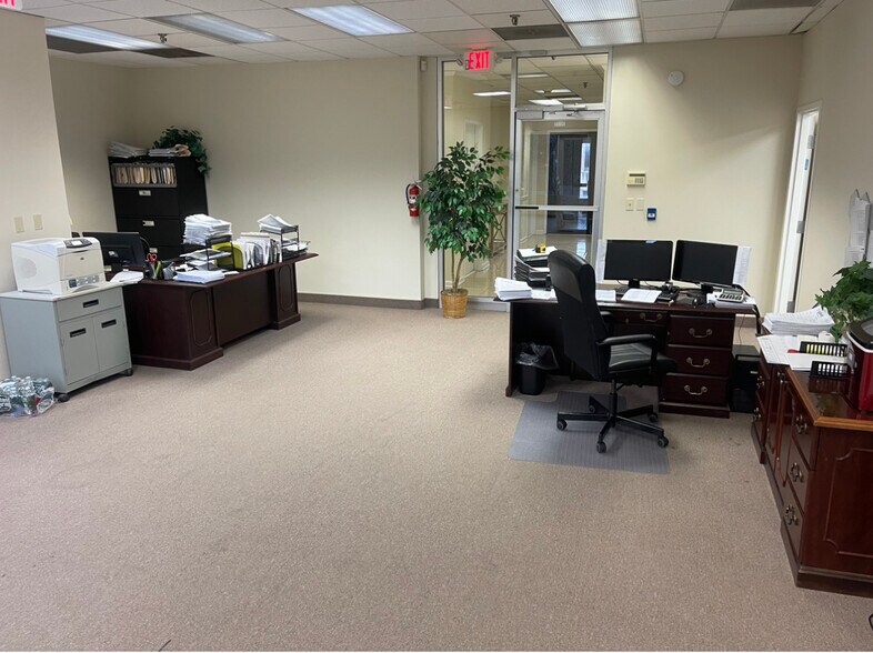 More Photos Of 100 Morris Ave, Springfield Office For Lease