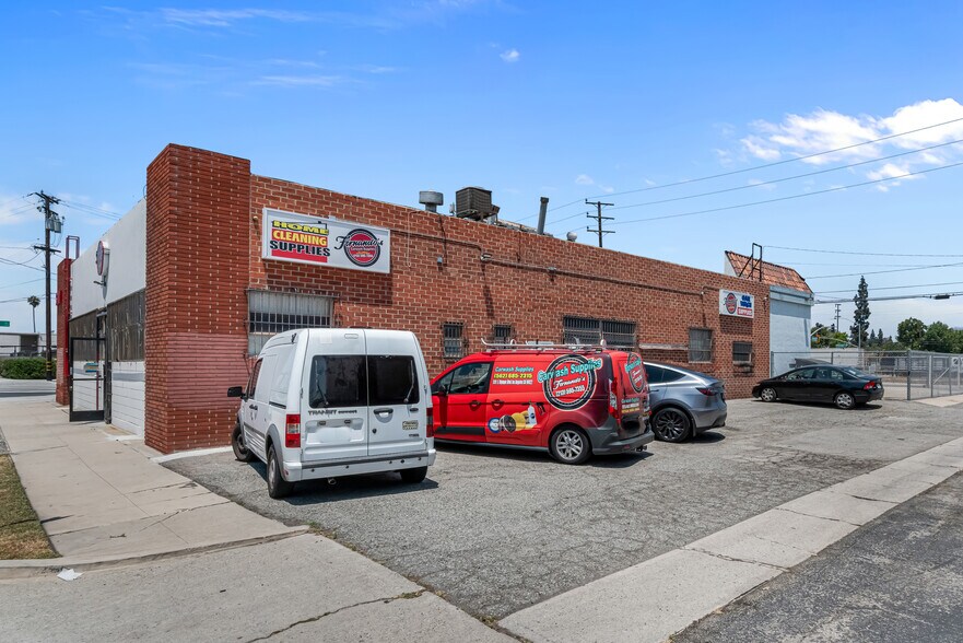 More Photos Of 5711 Sheila St, Commerce Warehouse For Sale