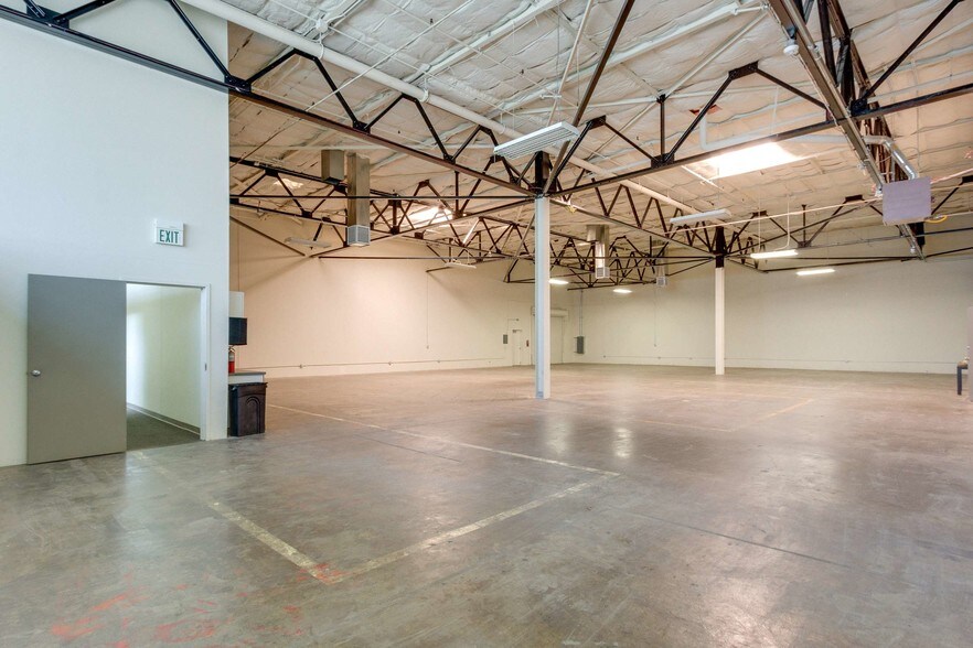 More Photos Of 1933 Davis St, San Leandro Storefront Retail Office For Lease