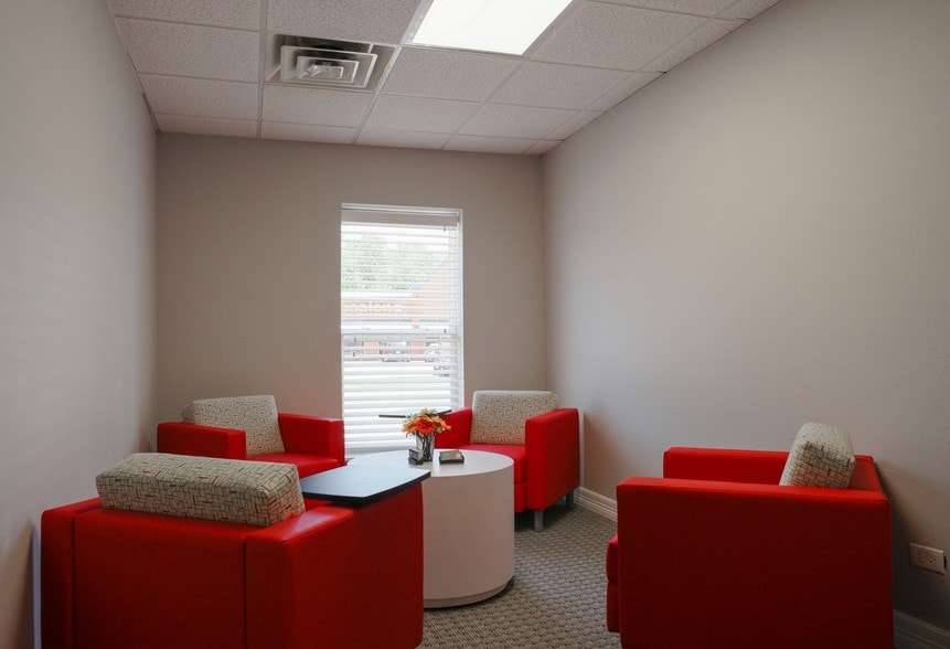 More Photos Of 6001 Nw Expressway, Oklahoma City Office For Sale